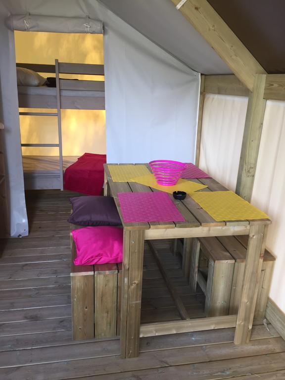 Camping Les Orangers San-Martino-di-Lota Rum bild
